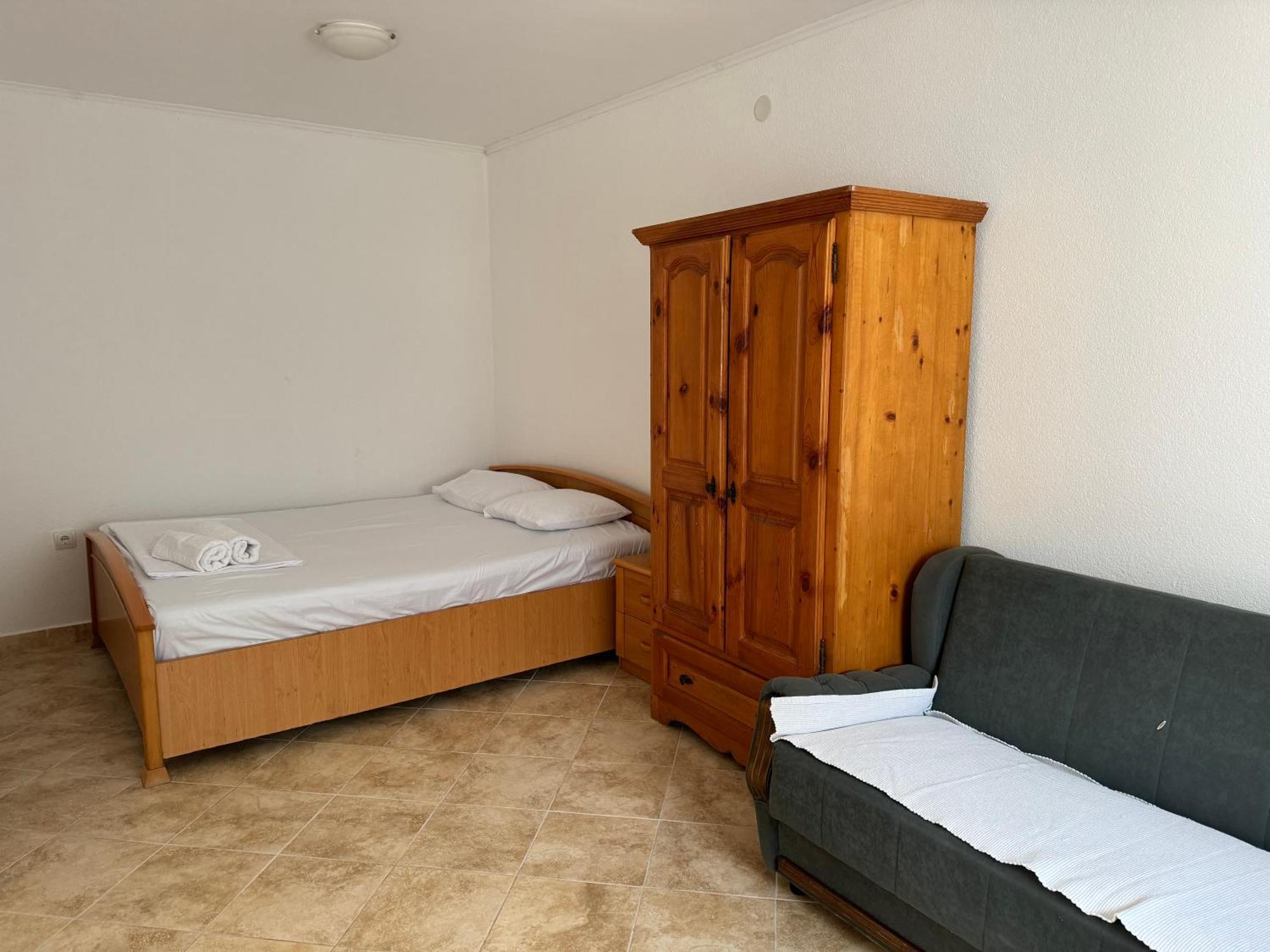 Asovic Apartment *